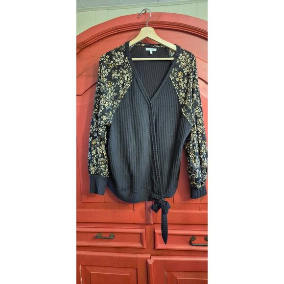 Maurices Large Faux Tie Front Shirt Waffle Weave Long Sleeve Floral V Neck EUC - Picture 1 of 3